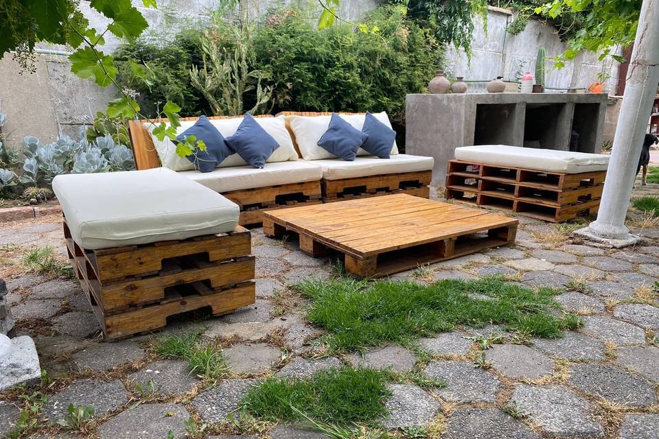 Lounge pallets