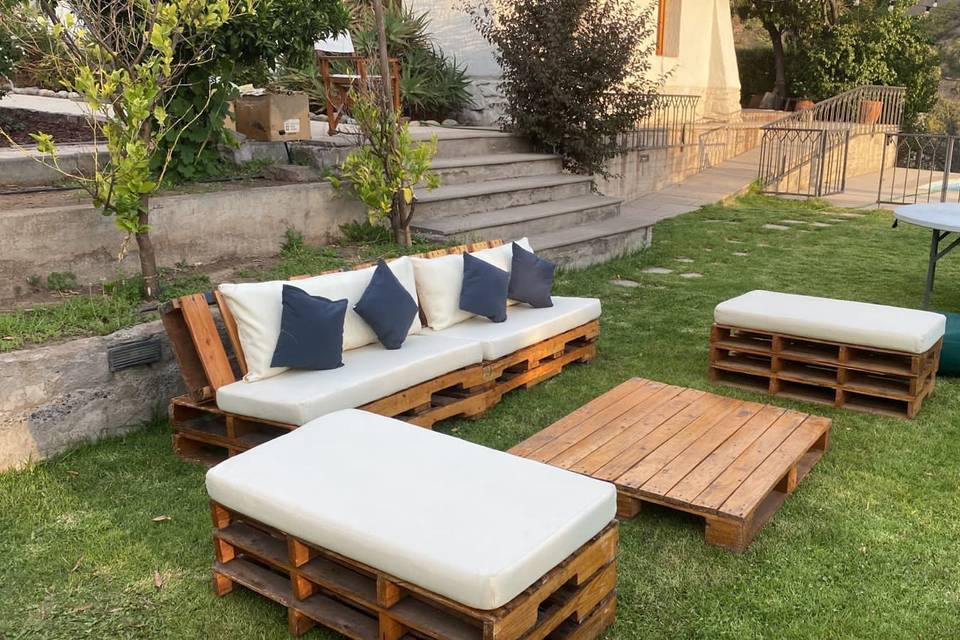 Lounge pallets