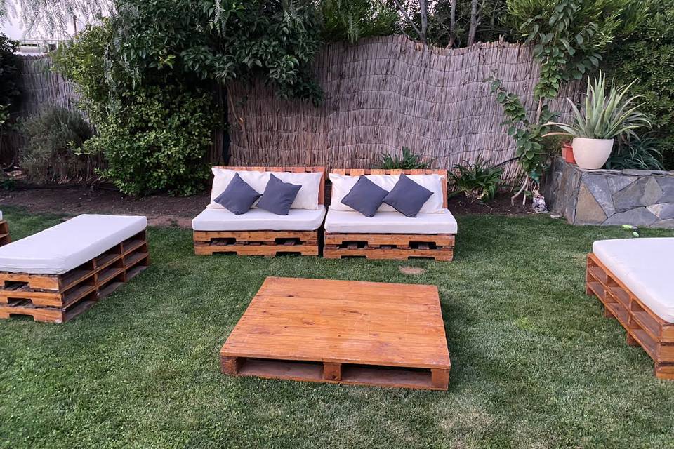 Lounge pallets