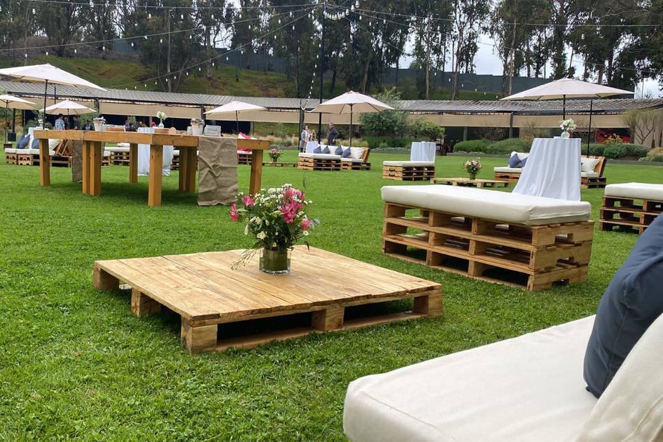 Lounge pallets