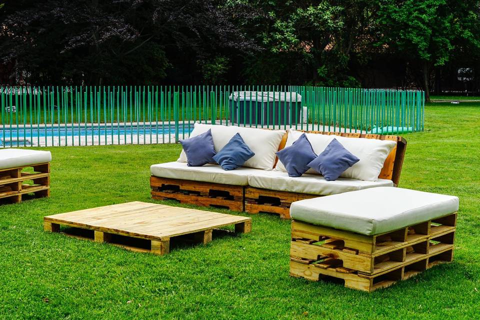 Lounge pallets