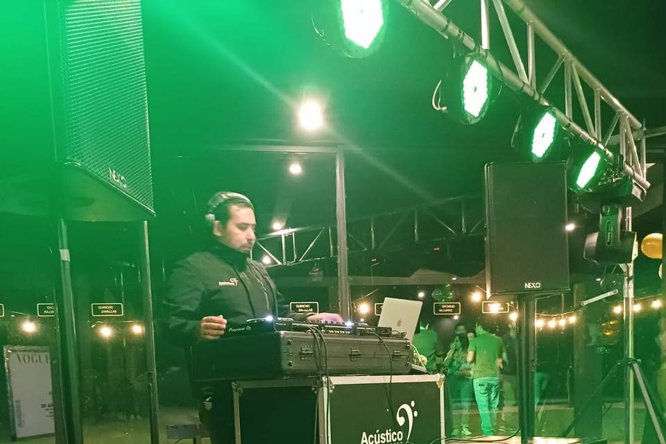 Dj.. tocando