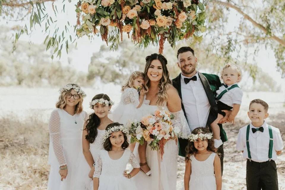 Su familia completa