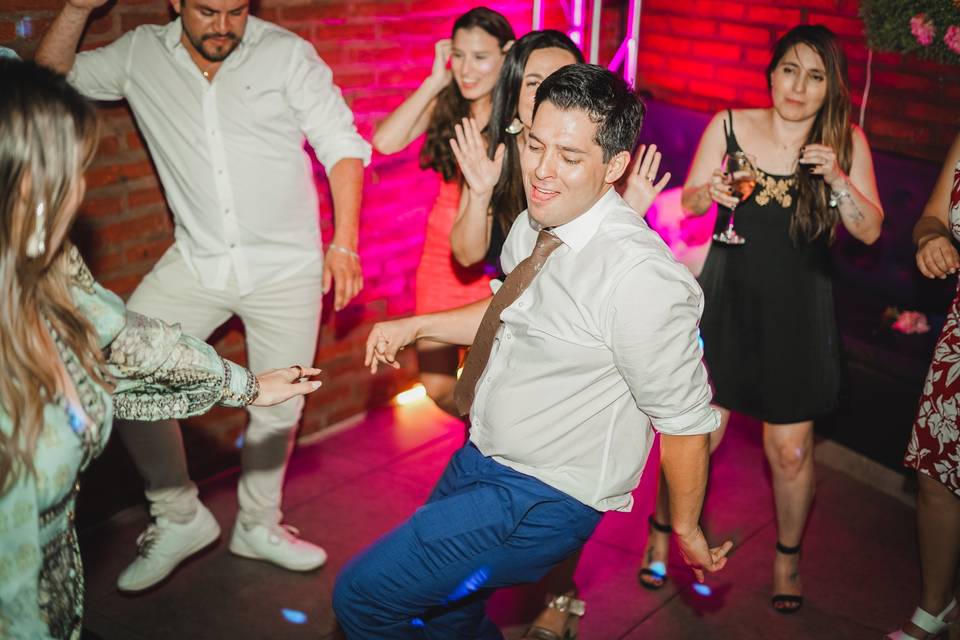 Novio en la fiesta