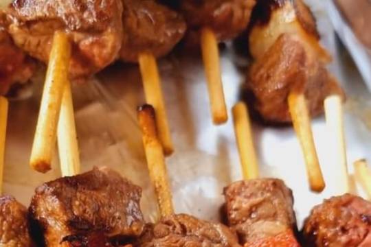 Brochetas vacuno