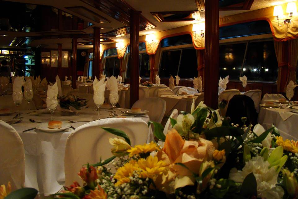 Banquete en cubierta