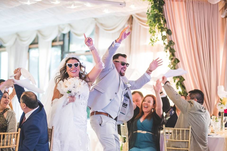 Entrada novios al salón