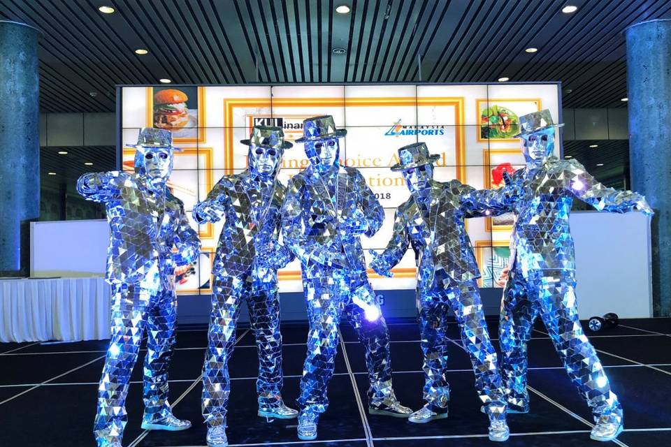 Mirror show