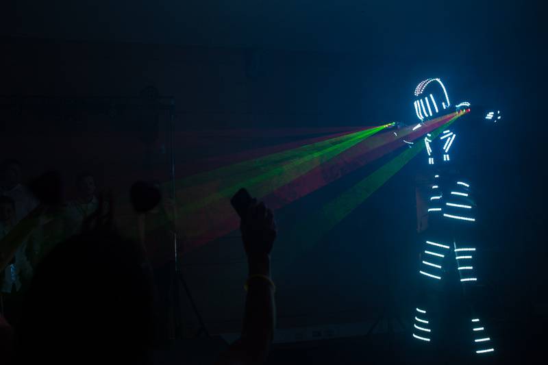 Robot led gigante