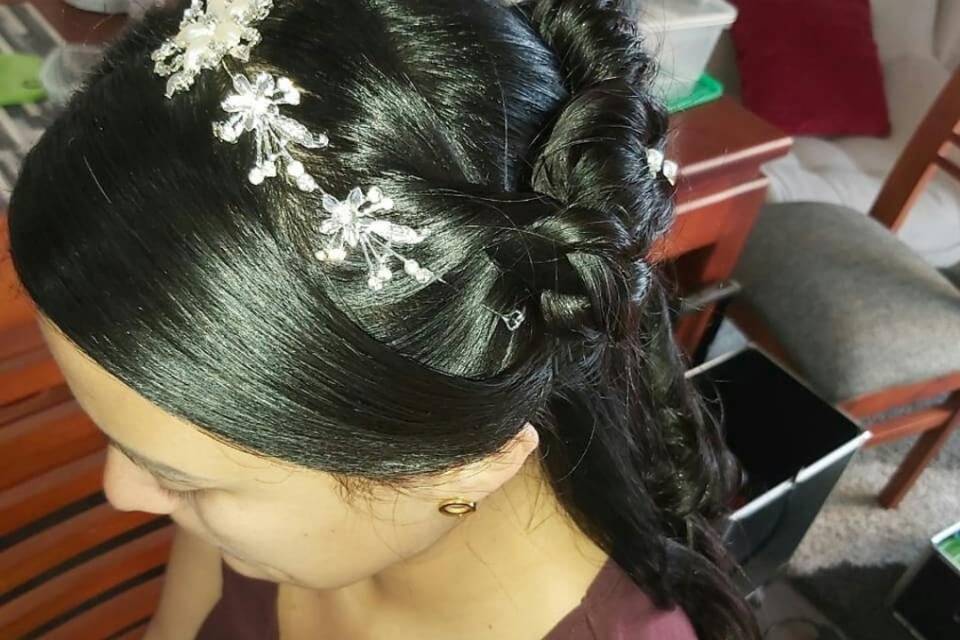 Maquillaje y peinado novia