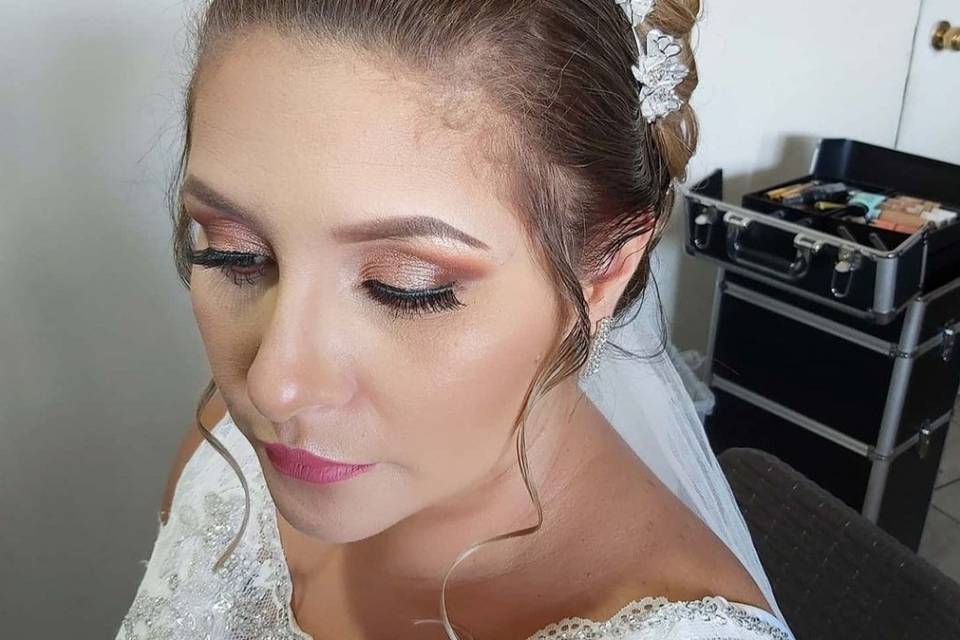 Maquillaje y peinado novia