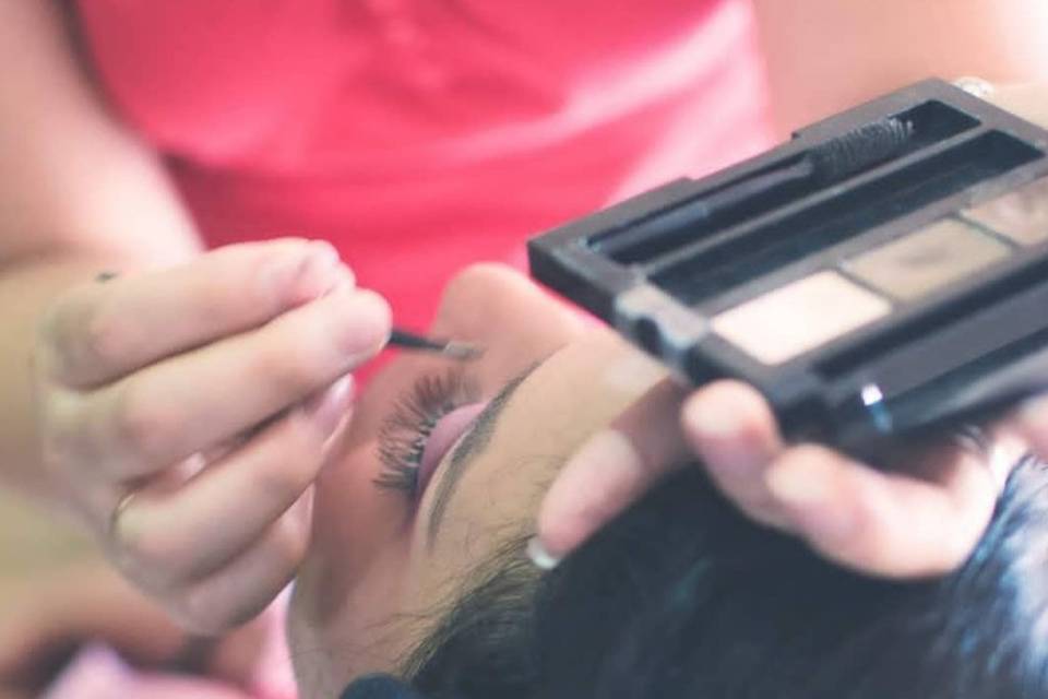 Maquillaje y peinado novia