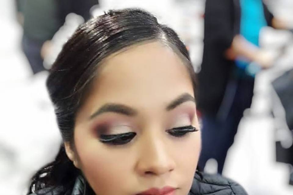 Maquillaje y peinado novia