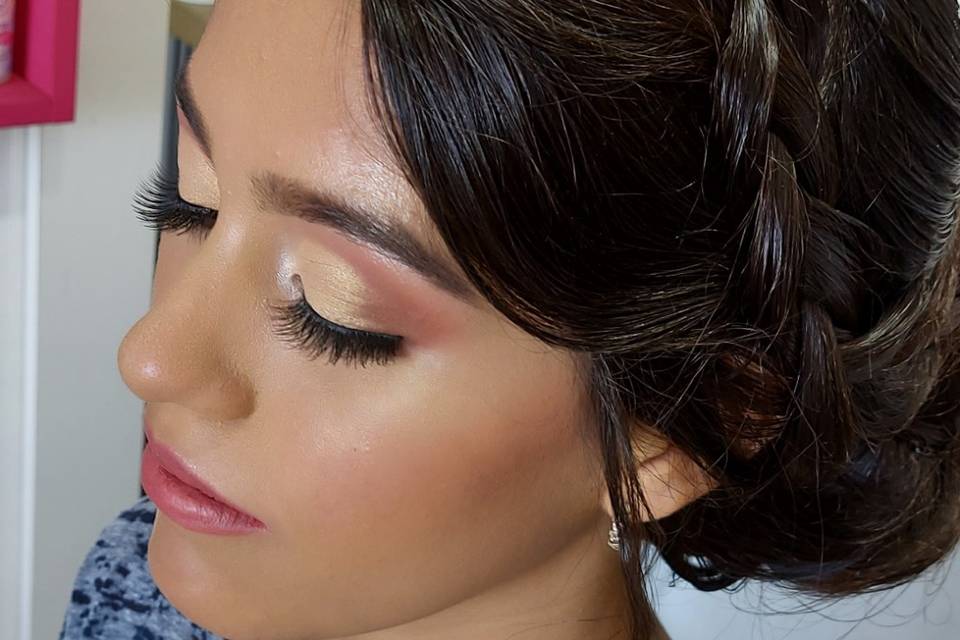 Maquillaje y peinado novia