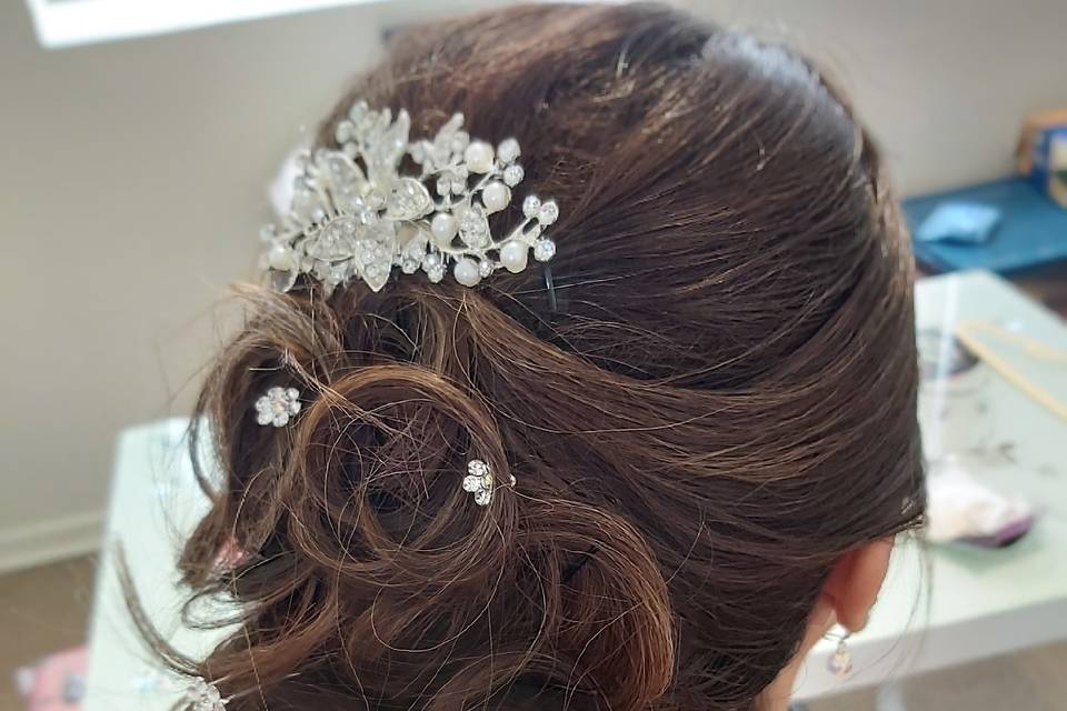 Maquillaje y peinado novia