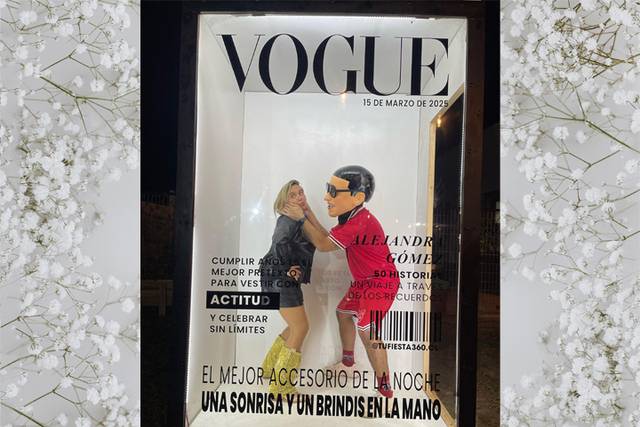 Cabina Magazine Booth VOGUE