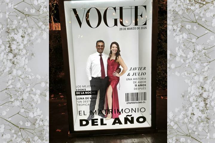 Cabina Magazine Booth VOGUE