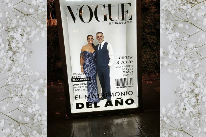 Cabina Magazine Booth VOGUE