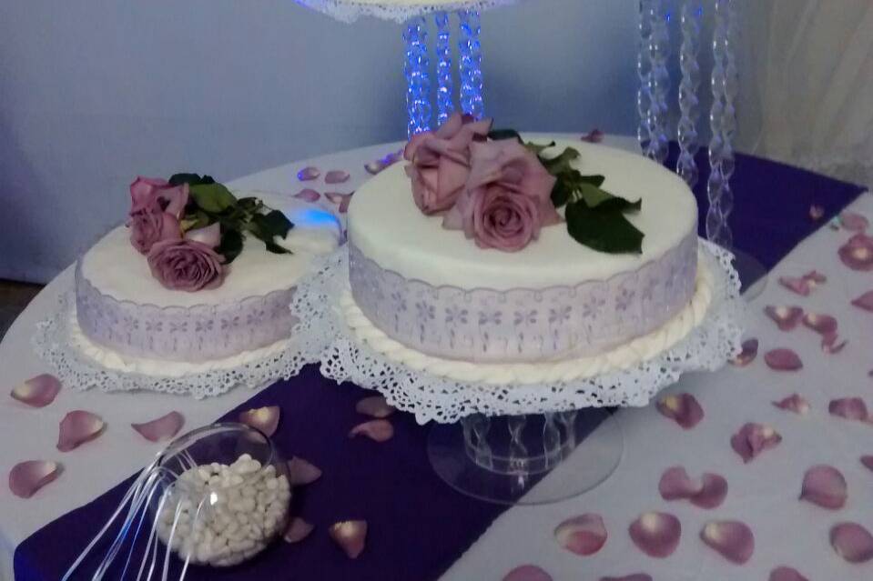 Tortas rosas lila