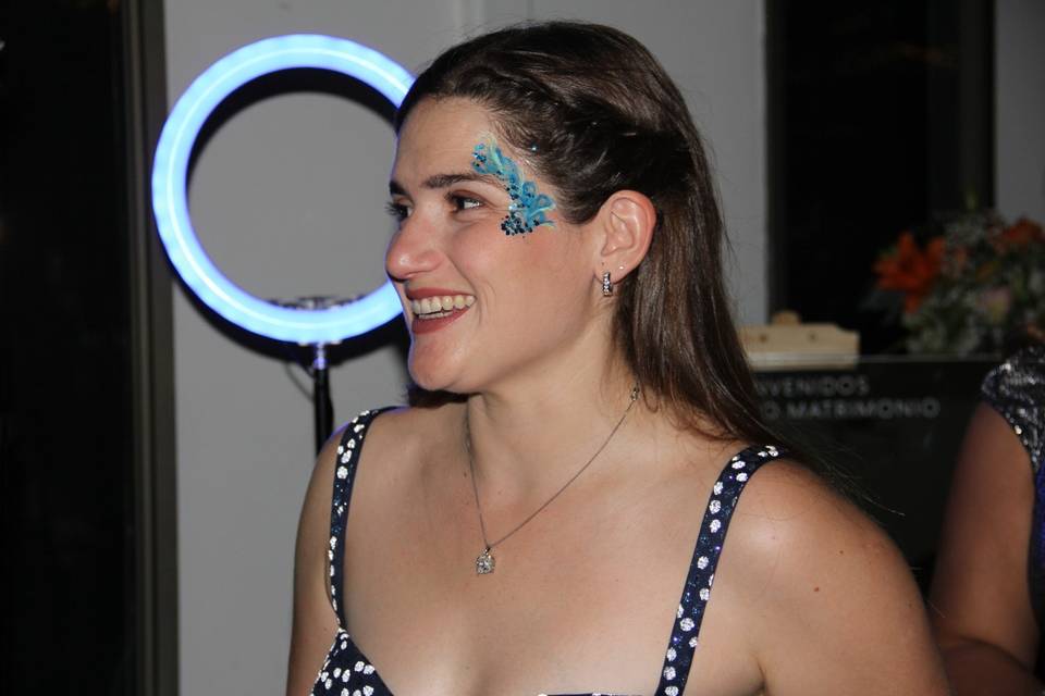 Maquillaje flúor- glitter