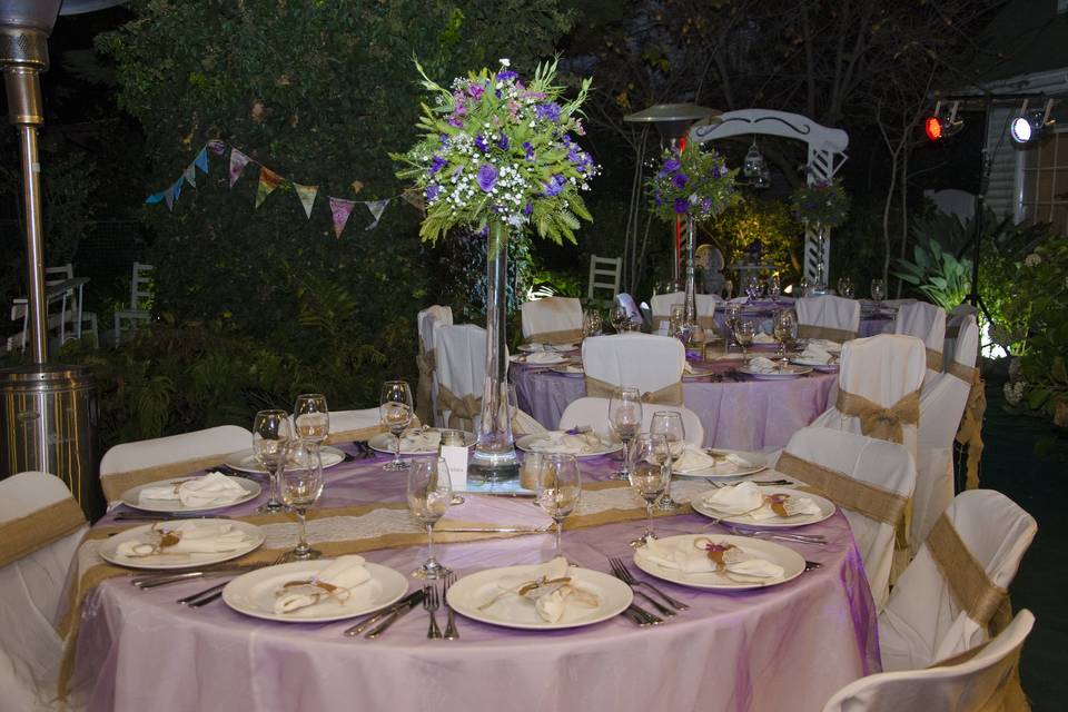 Mesas en lila