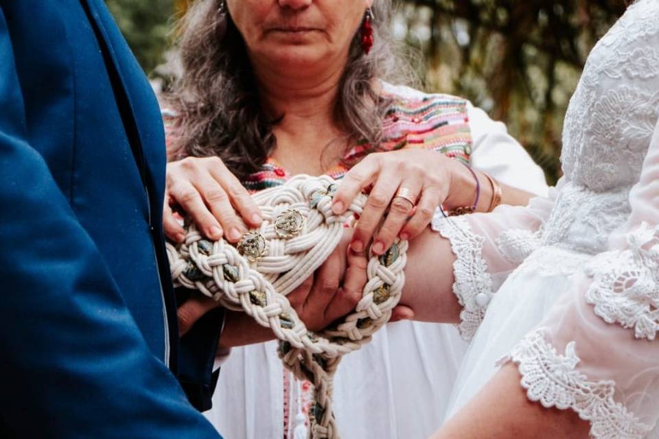 Ceremonia de Pía Handfasting