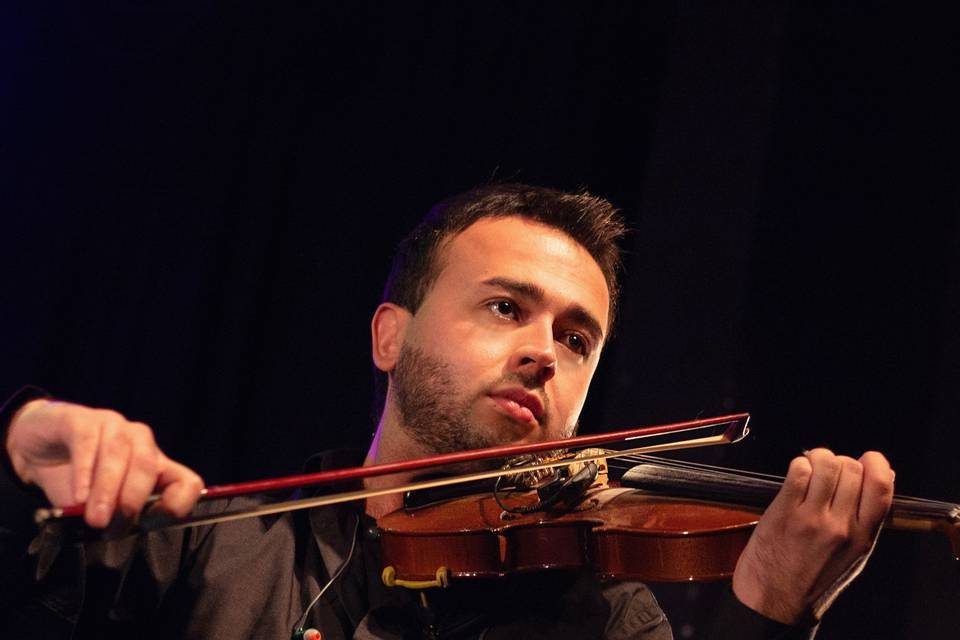 Joel - Violinista