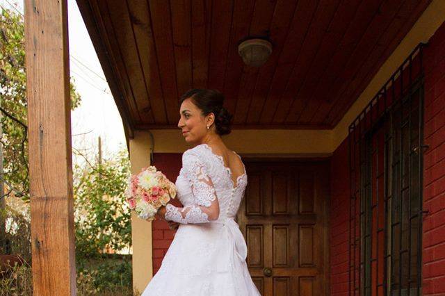 Novias Karo Veloz