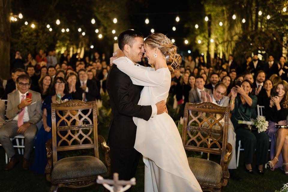 Novios en altar