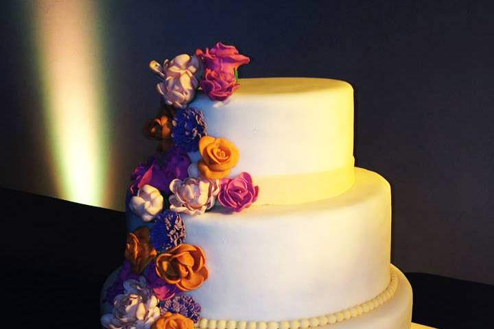 Torta de novios con flores