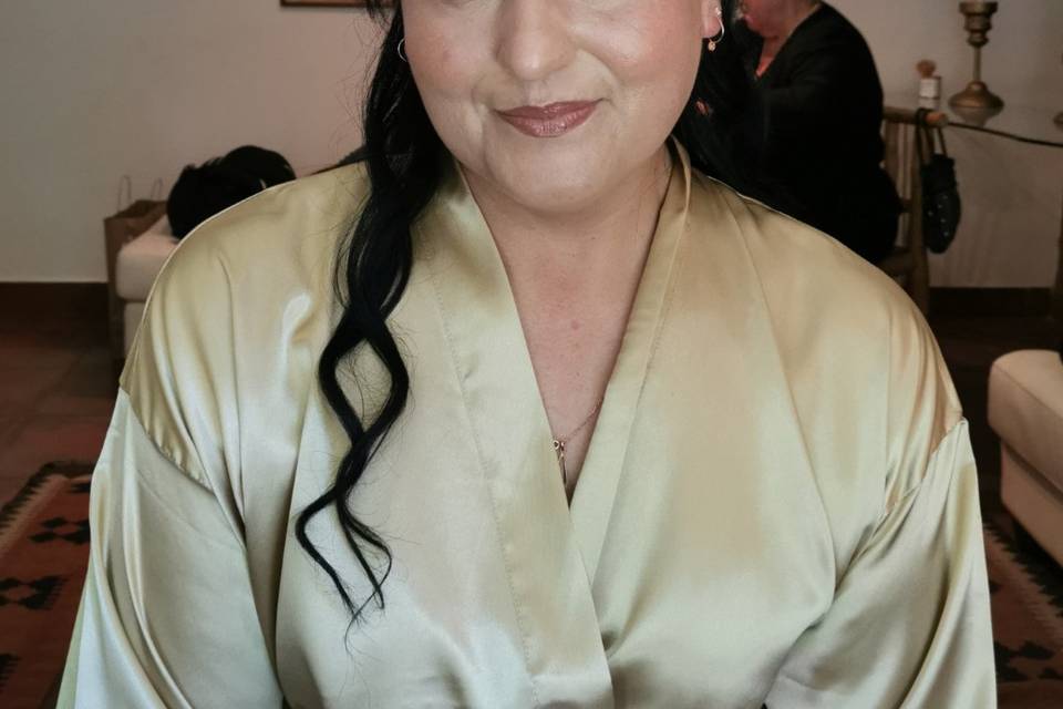 Maquillaje y peinado