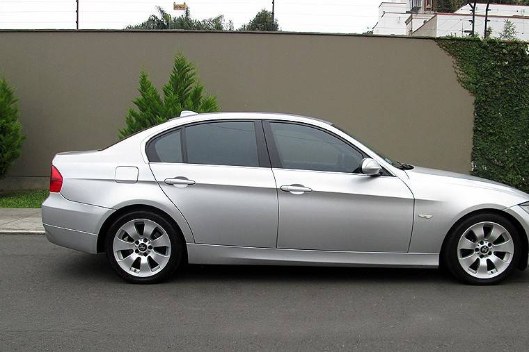 Auto BMW 325i