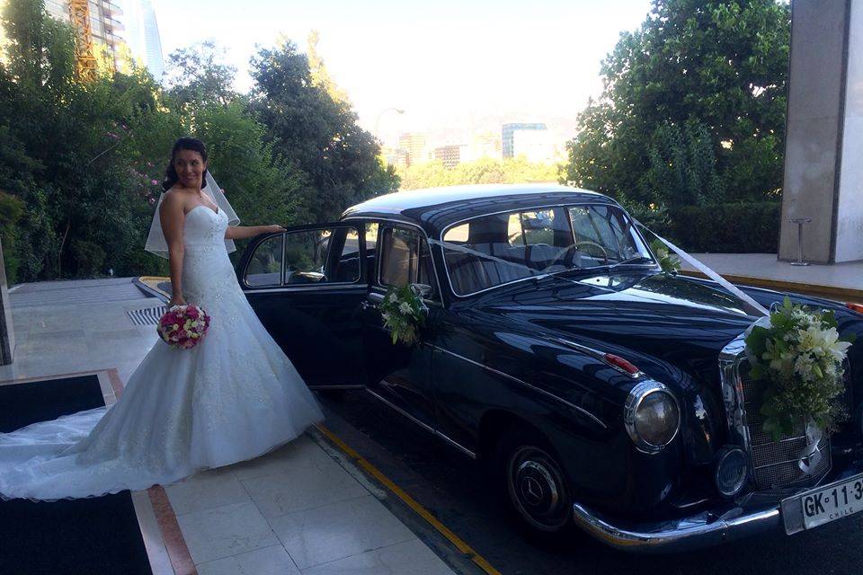 Foto novia con el auto