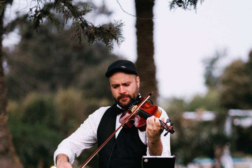 Rayner López - Violinista