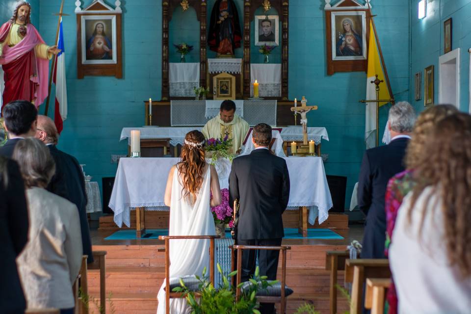 Novia con ramo de flores