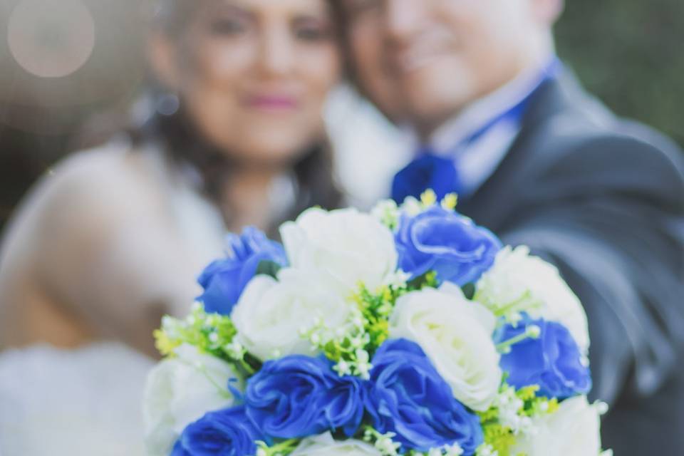 Ramo de novia en tono azul y blanco