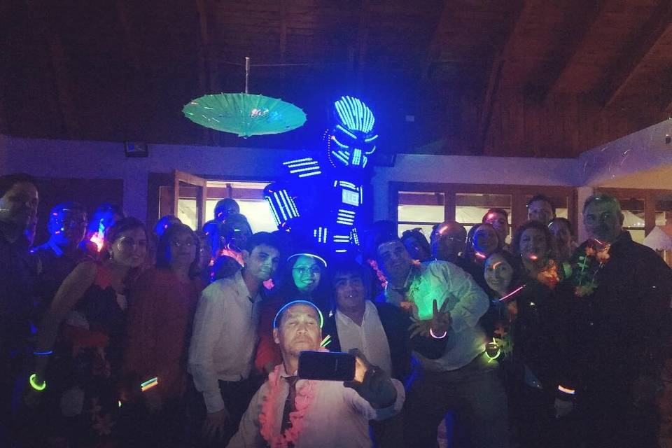 Junto a los invitados