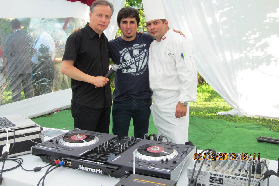 Animador, DJ y Chef