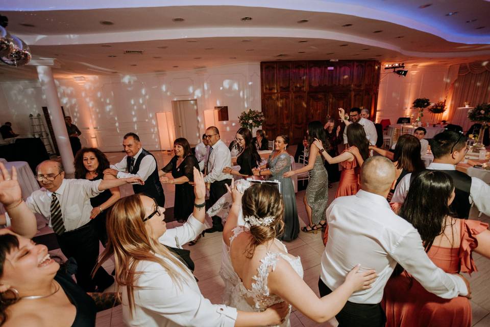 Novios me sacaron a bailar
