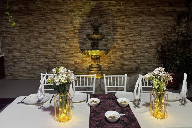 Mesa novios con pileta