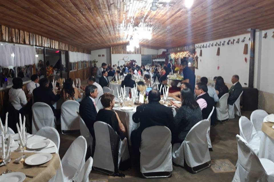 Salón en cena