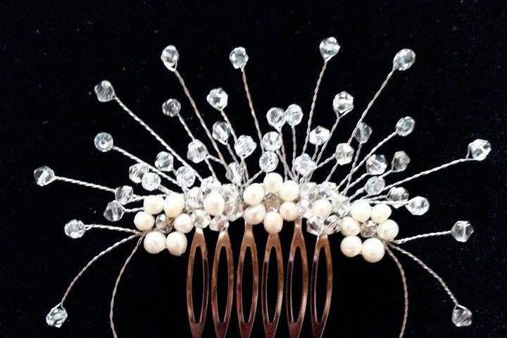 Flores con perlas y cristales