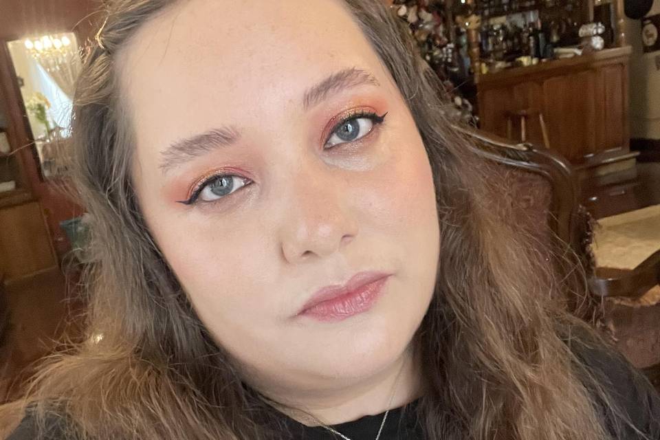 Aqua Tofana Makeup