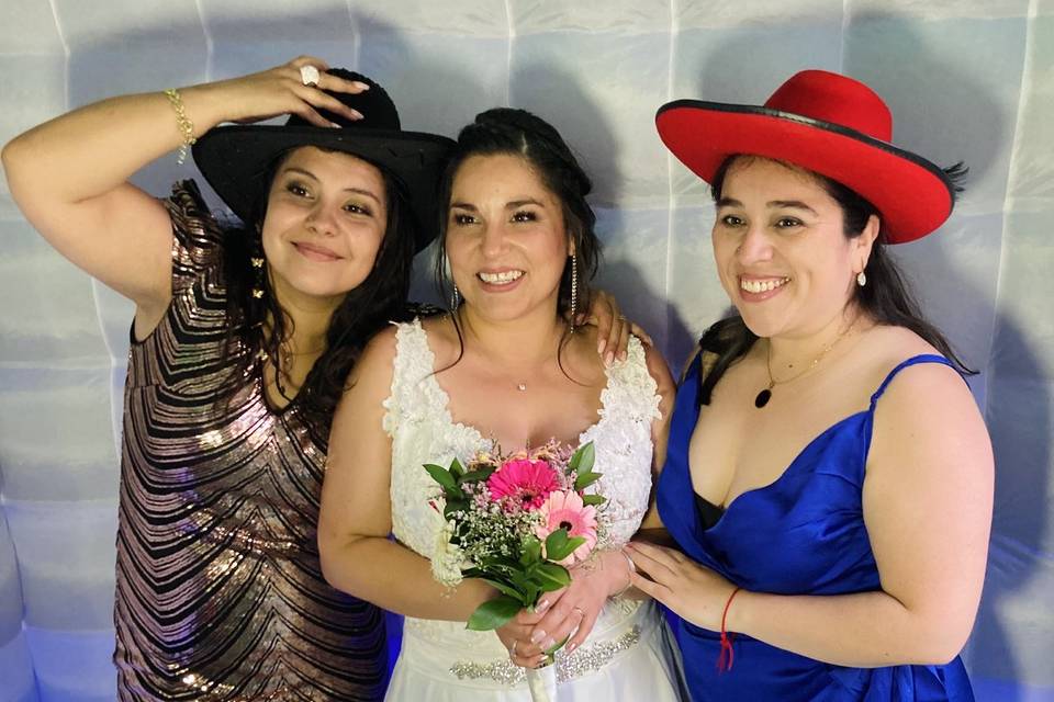 Novia y sus invitadas