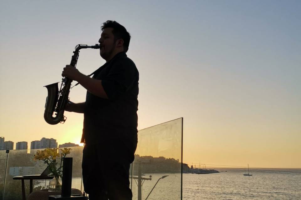 Saxofón y atardecer