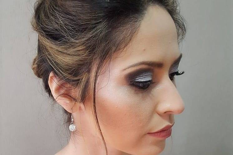 Maquillaje y peinado de novia