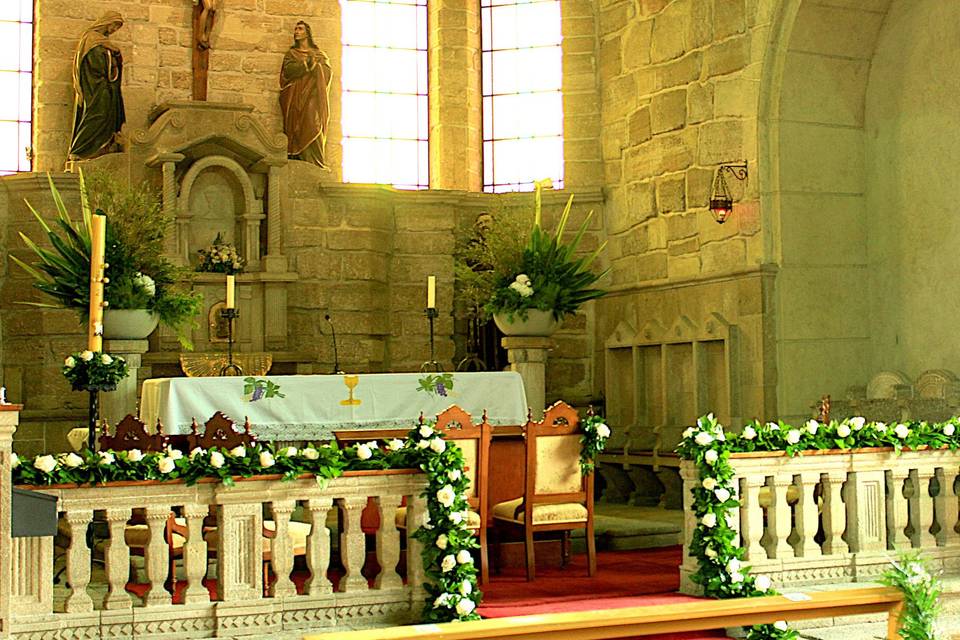 Decoración floral altar