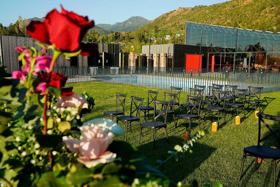 Matrimonio civil en jardín