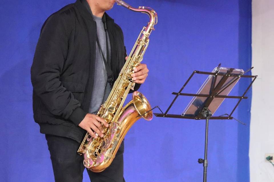 Andrés Linco - Saxofonista