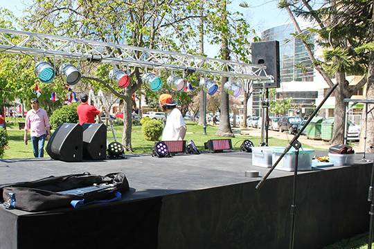 Arriendo de escenario y luces